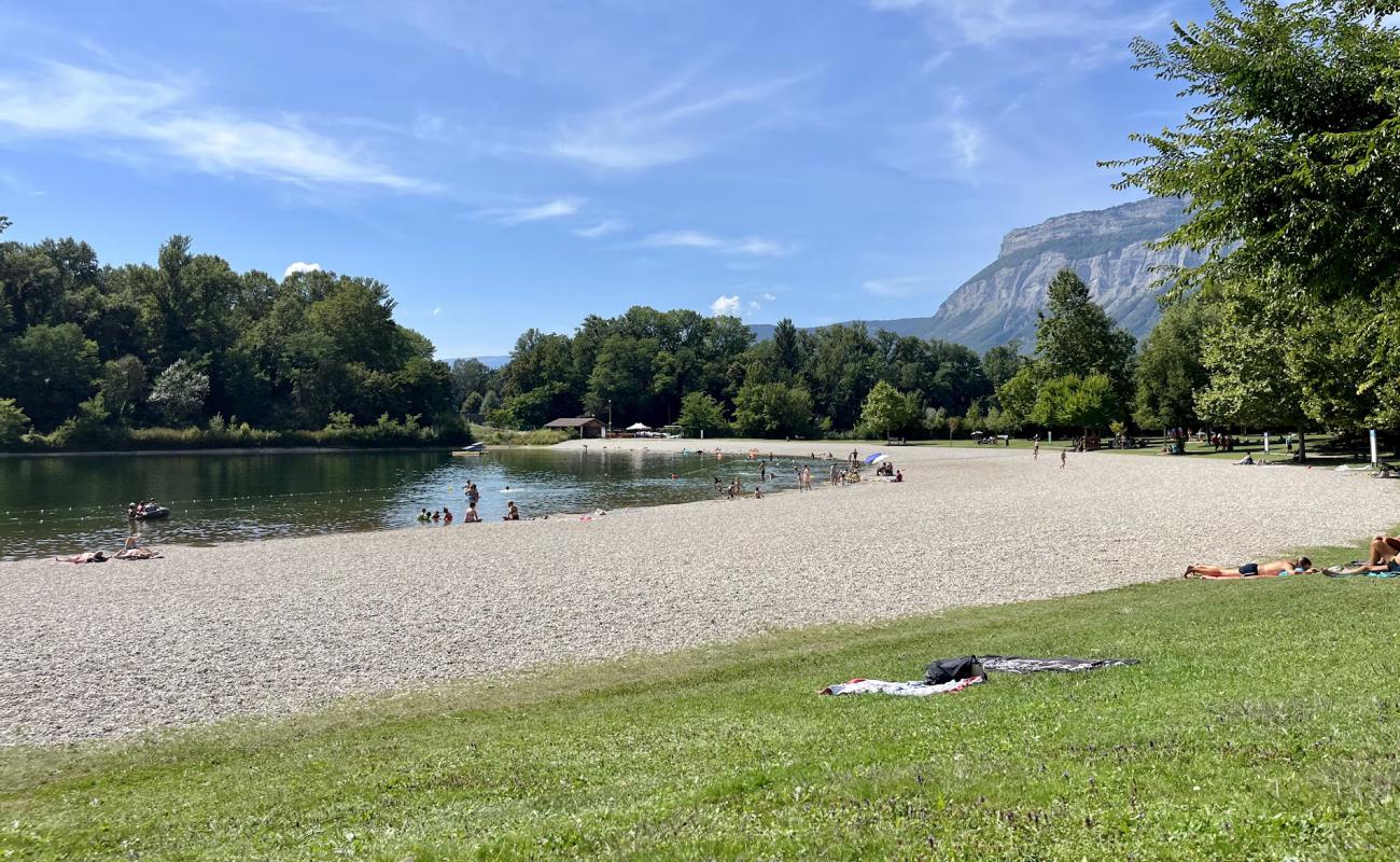 Plage Taillefer'in fotoğrafı gri ince çakıl taş yüzey ile