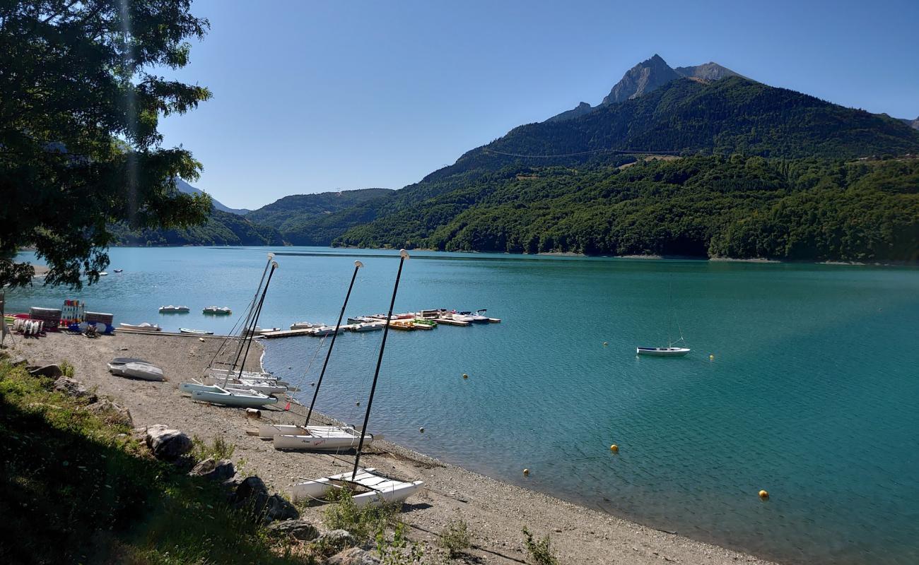 Plage du Lac du Sautet'in fotoğrafı kayalık arazi yüzey ile