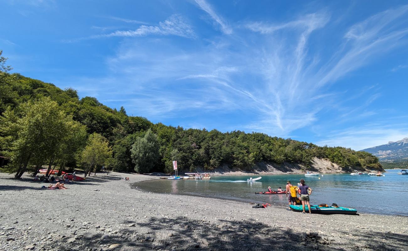 Plage Baie du Foreston'in fotoğrafı taşlı kum yüzey ile