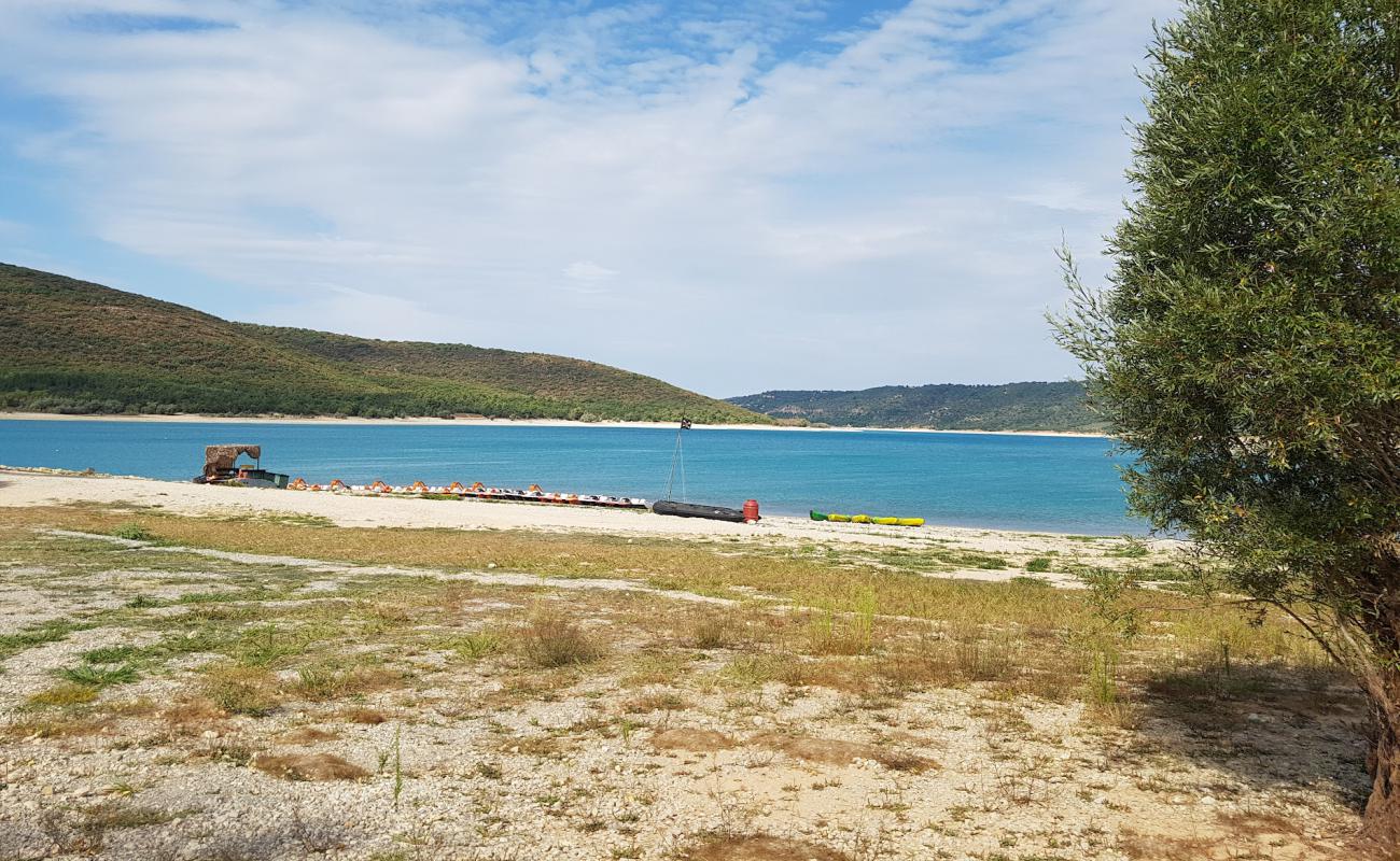 Verdon Plage'in fotoğrafı taşlar yüzey ile