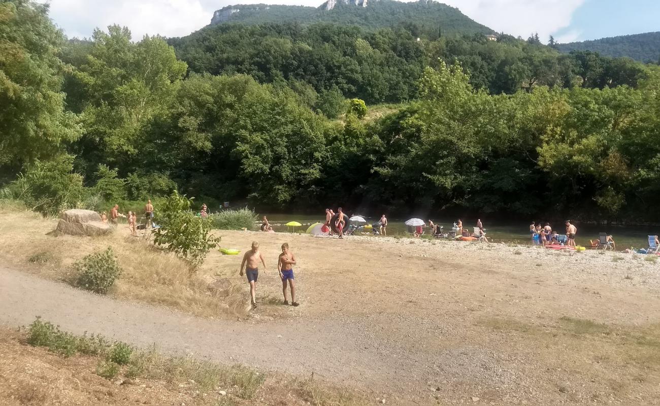 Plage Sandaya Les Rivages'in fotoğrafı taşlar yüzey ile