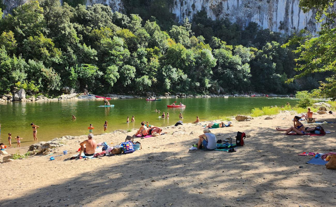 Plage du Grain de Sel'in fotoğrafı taşlı kum yüzey ile