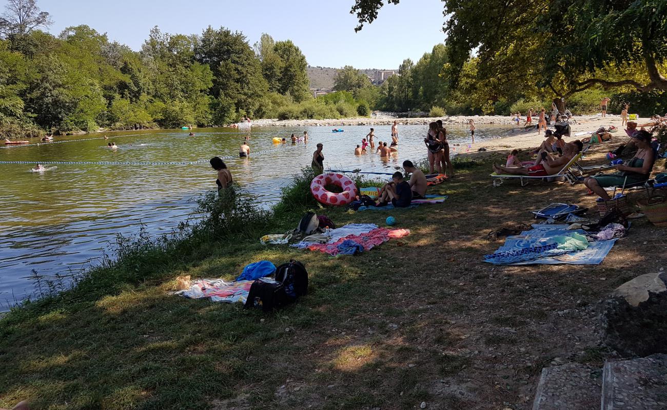 Plage du Petit Rocher'in fotoğrafı taşlı kum yüzey ile
