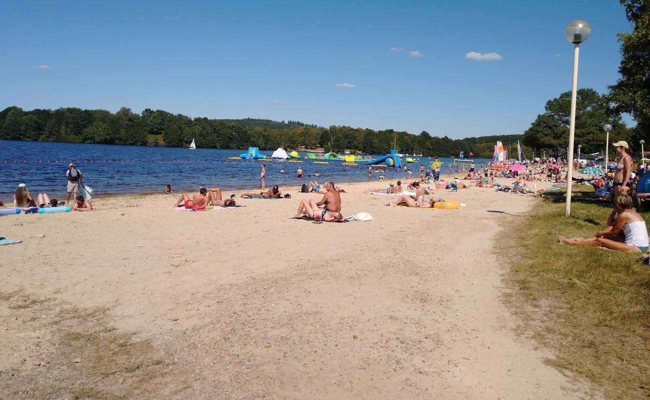 Plage de Vauveix'in fotoğrafı parlak kum yüzey ile