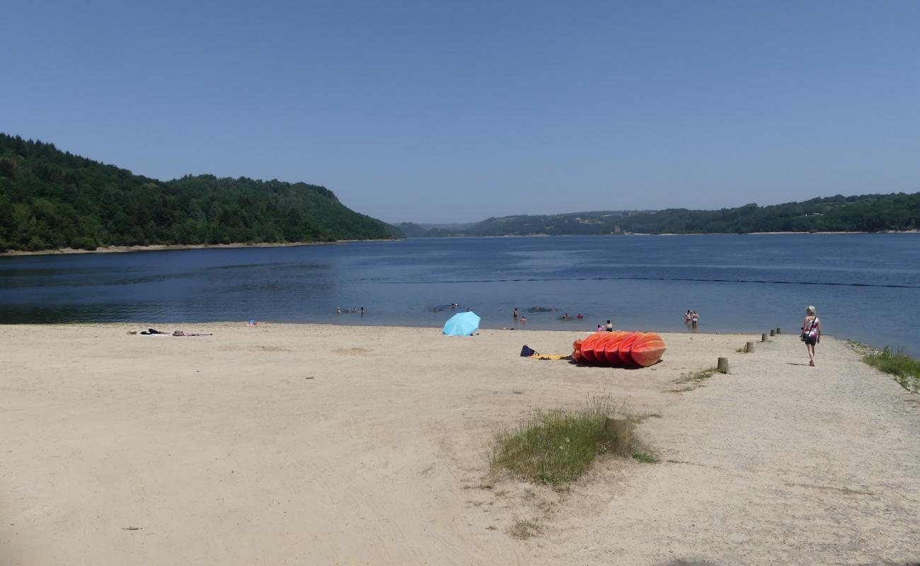 Plage des Aubazines'in fotoğrafı açık bej kum yüzey ile