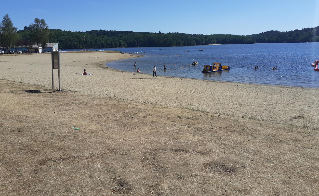 Plage de Neuvic'in fotoğrafı açık bej kum yüzey ile