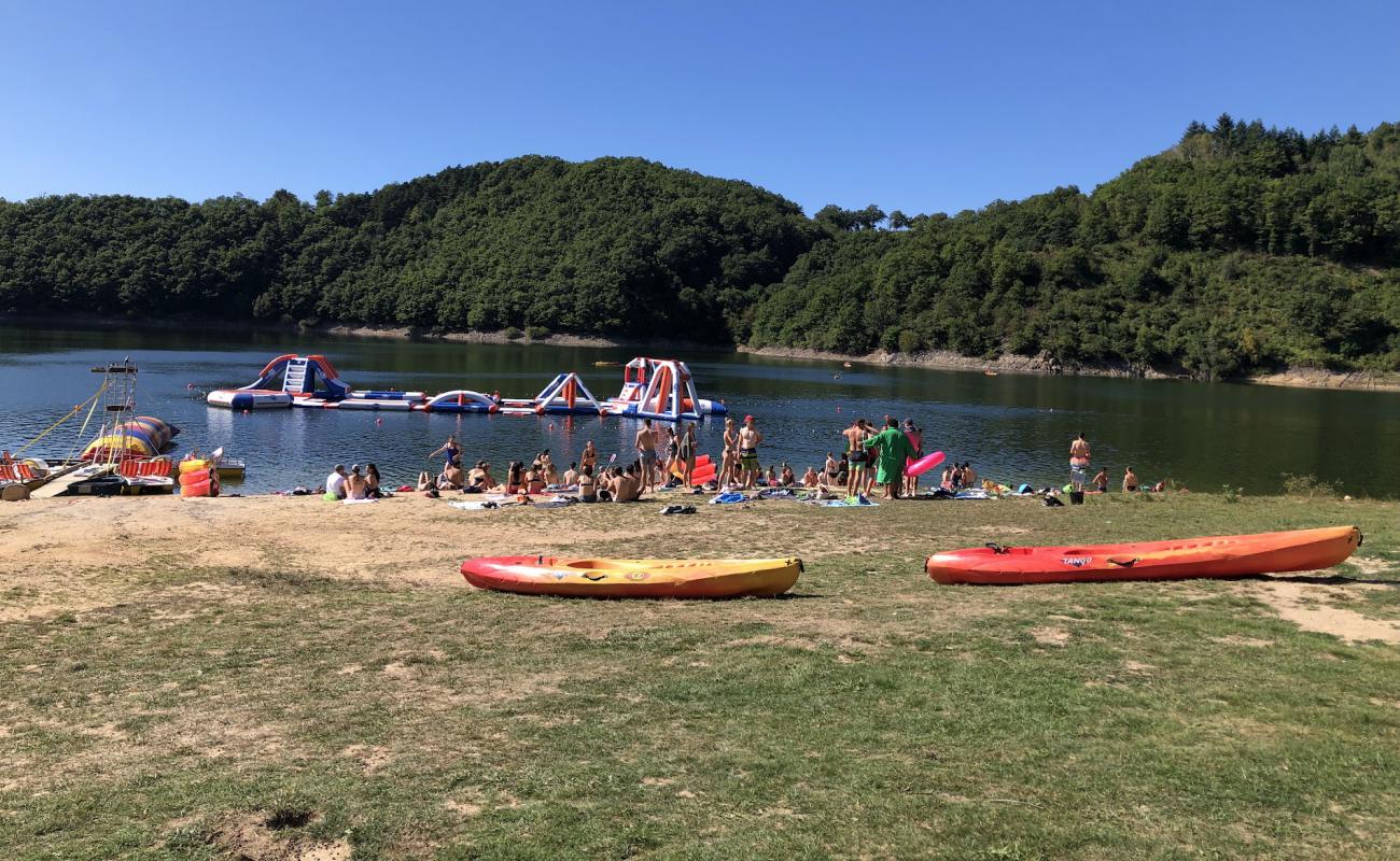 Plage des Tours, Aqu'aloa'in fotoğrafı parlak kum yüzey ile