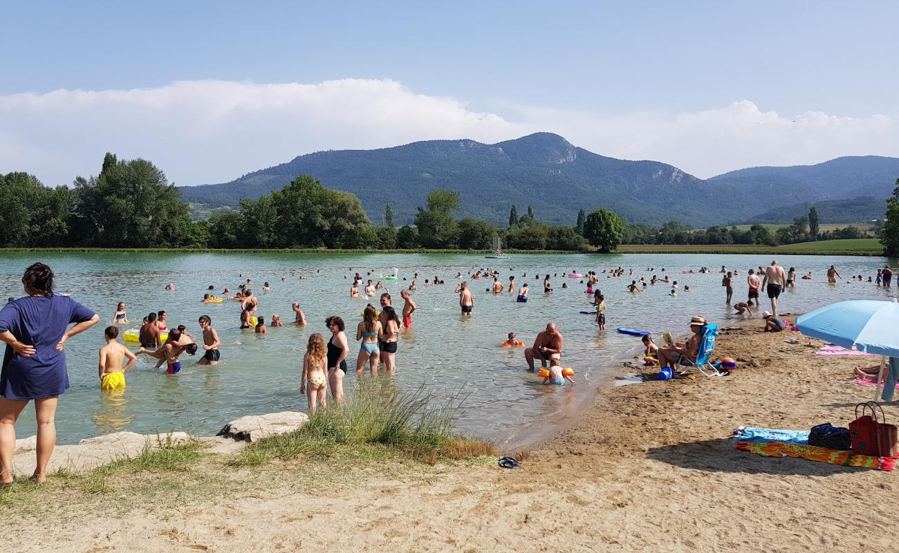 Plage Puivert'in fotoğrafı açık bej kum yüzey ile