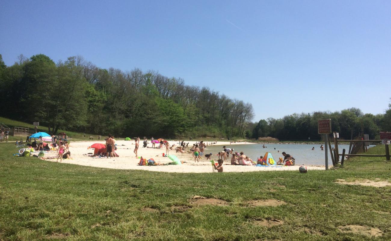 Plage Blasimon'in fotoğrafı açık bej kum yüzey ile