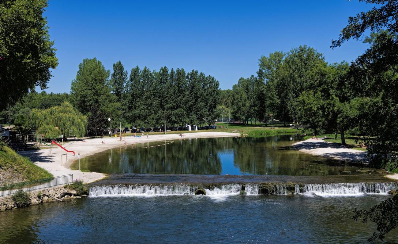 Plage la Dronne'in fotoğrafı açık bej kum yüzey ile