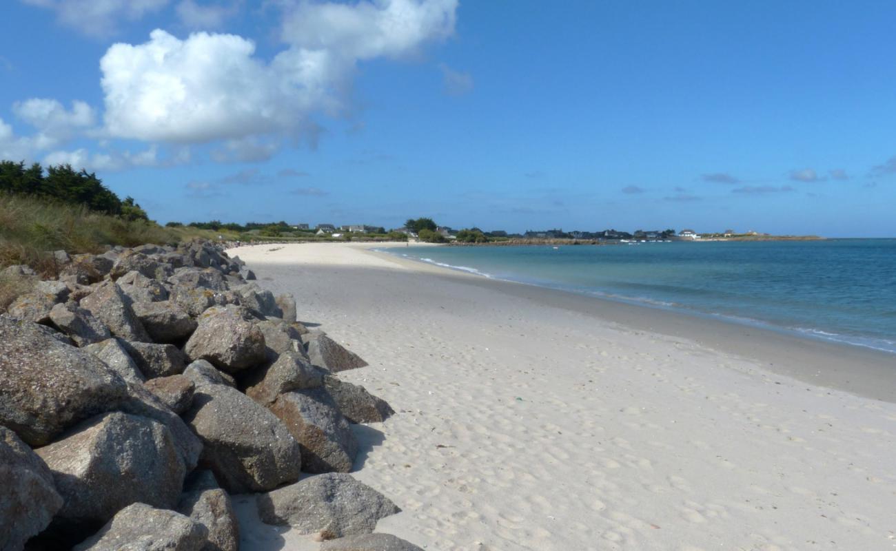 Brevy Beach'in fotoğrafı parlak kum yüzey ile