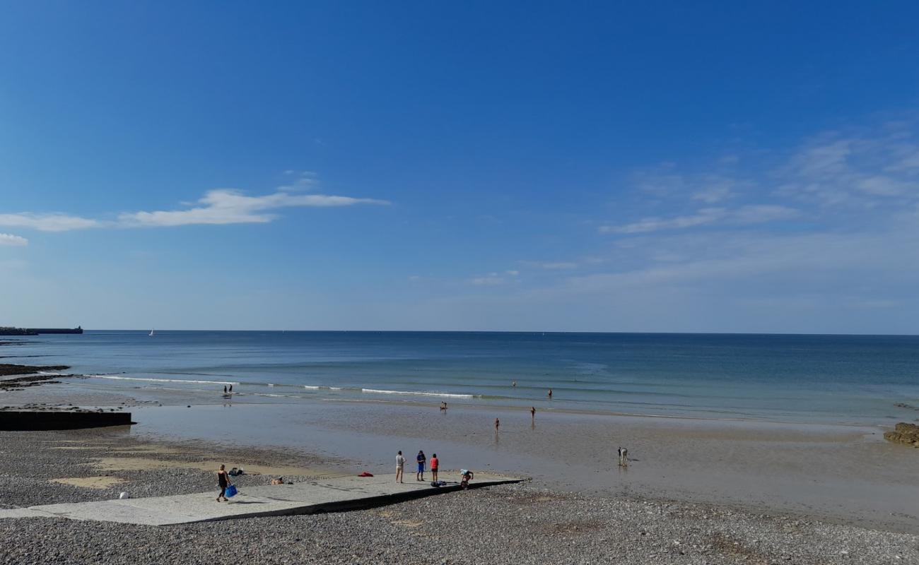 Plage de Puys'in fotoğrafı gri çakıl taşı yüzey ile