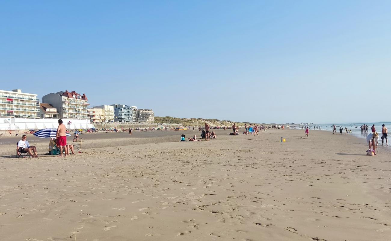 Plage de Merlimont'in fotoğrafı açık bej kum yüzey ile