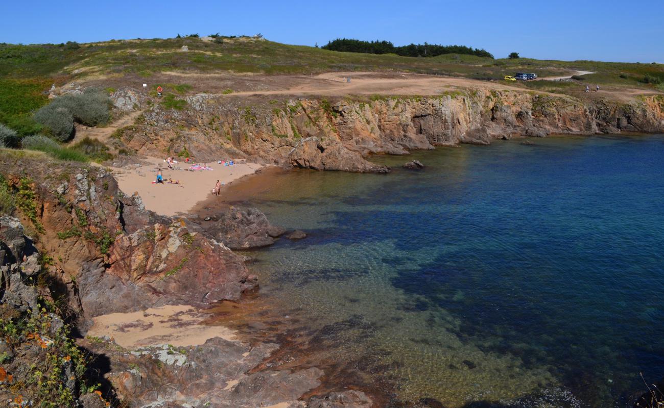 Plage des Fontaines'in fotoğrafı açık bej kum yüzey ile