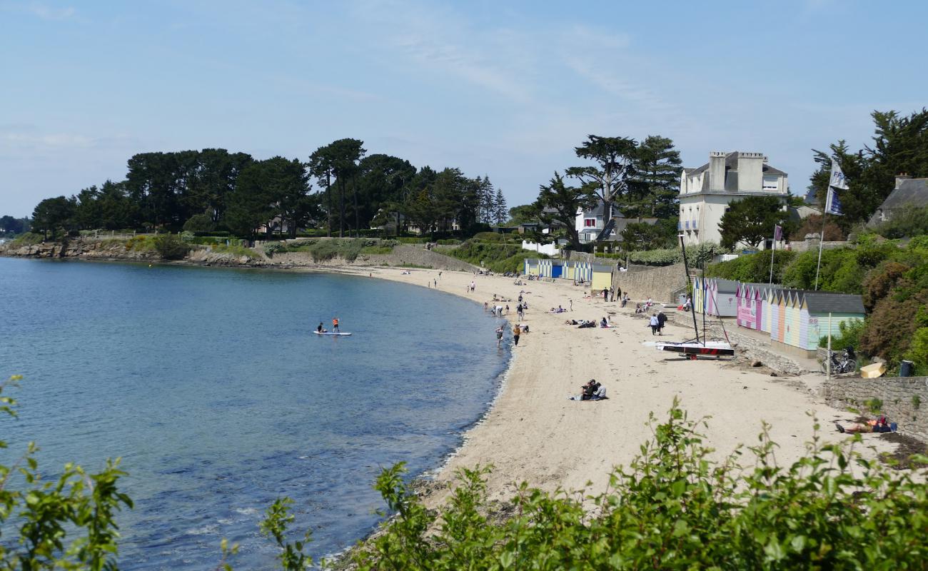 La Grande Plage du Drehen'in fotoğrafı açık bej kum yüzey ile