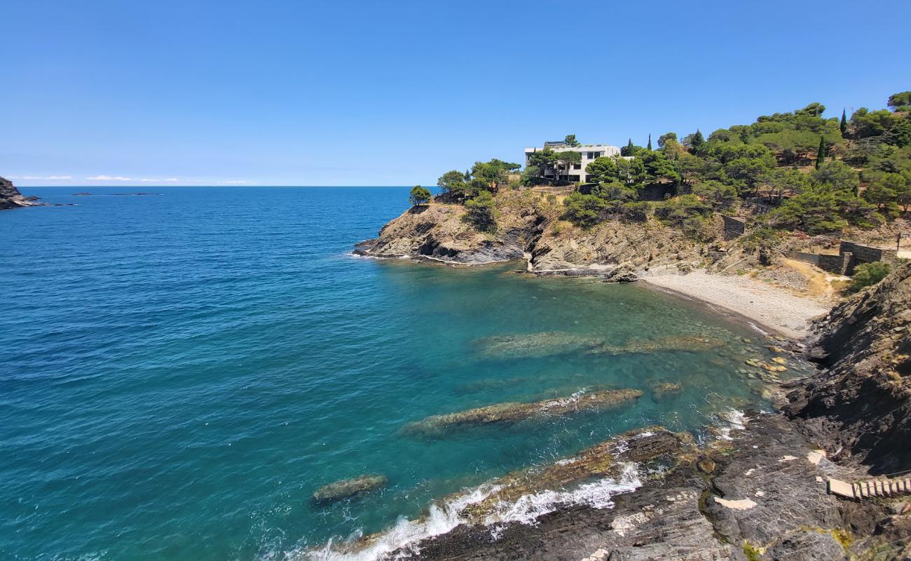 Caleta del Cap de Cervera o El Sorell'in fotoğrafı gri çakıl taşı yüzey ile