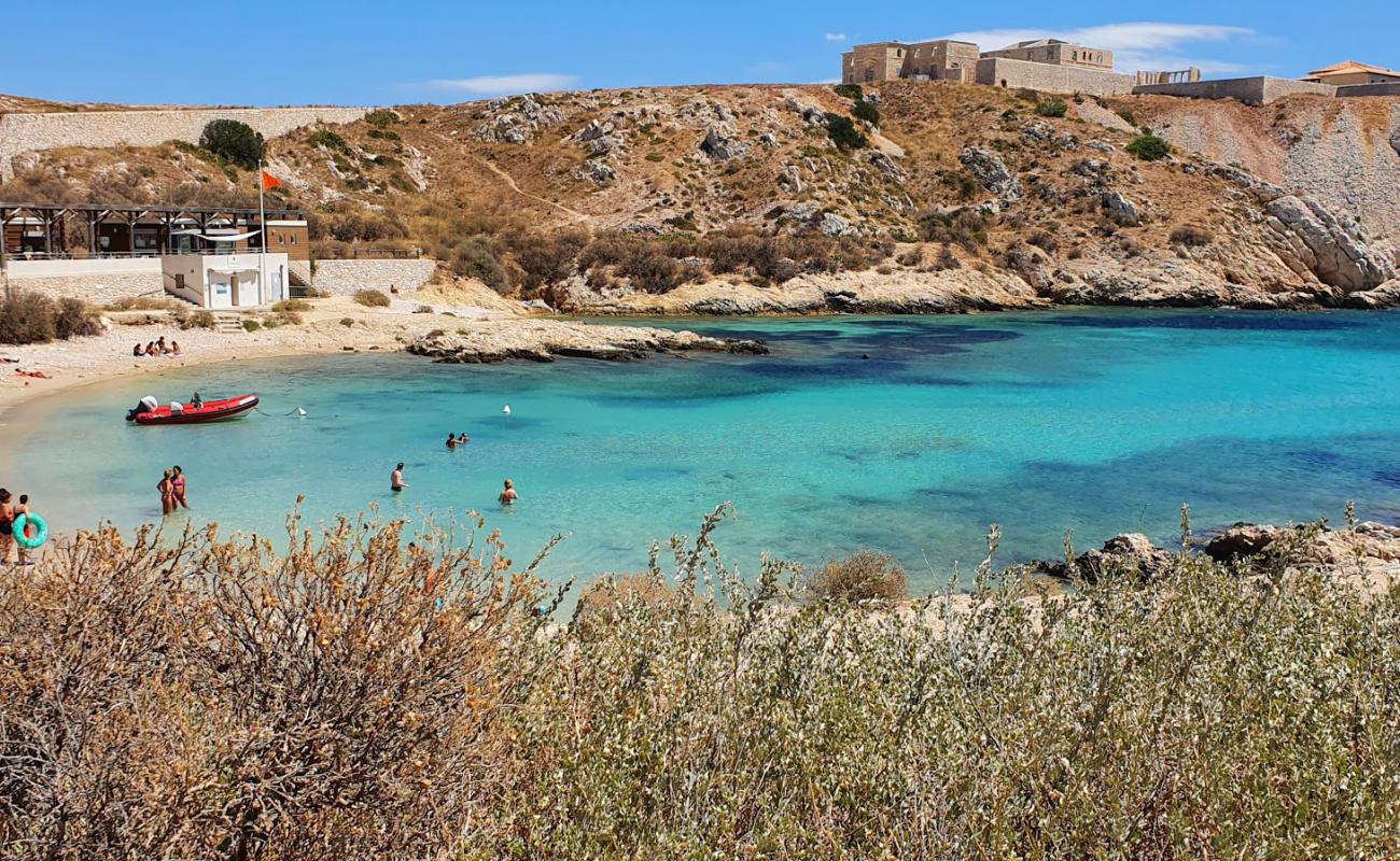 Plage de Saint-Esteve'in fotoğrafı açık bej kum yüzey ile