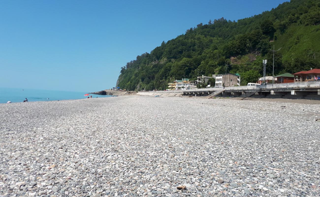 Sarpi beach'in fotoğrafı hafif çakıl yüzey ile