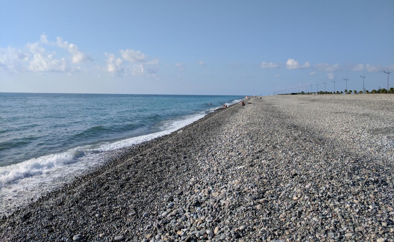 Gonio beach'in fotoğrafı küçük gri çakıllar yüzey ile