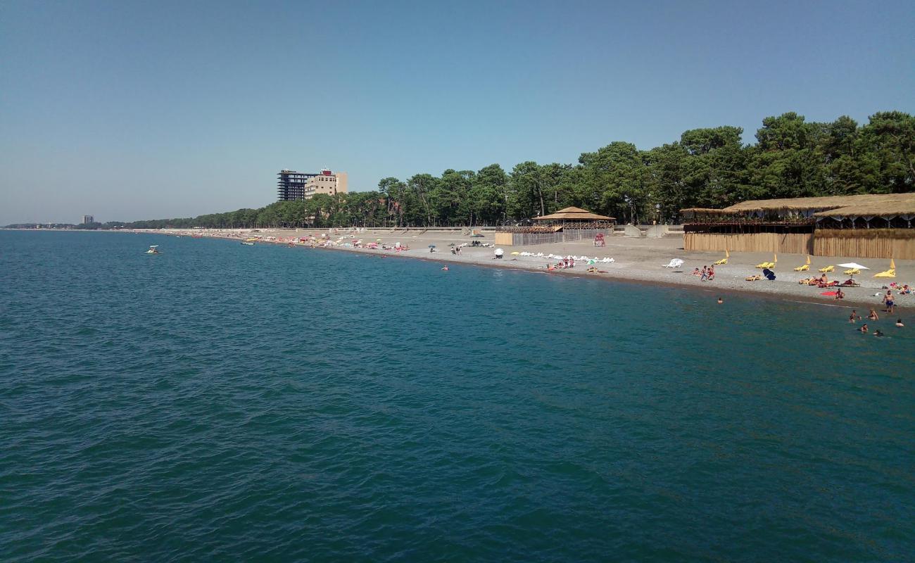 Kobuleti beach II'in fotoğrafı gri çakıl taşı yüzey ile