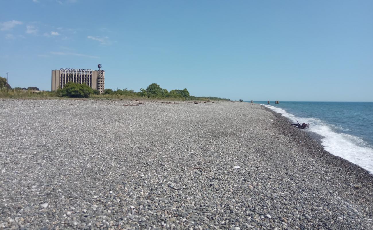 Kutishna beach'in fotoğrafı hafif çakıl yüzey ile