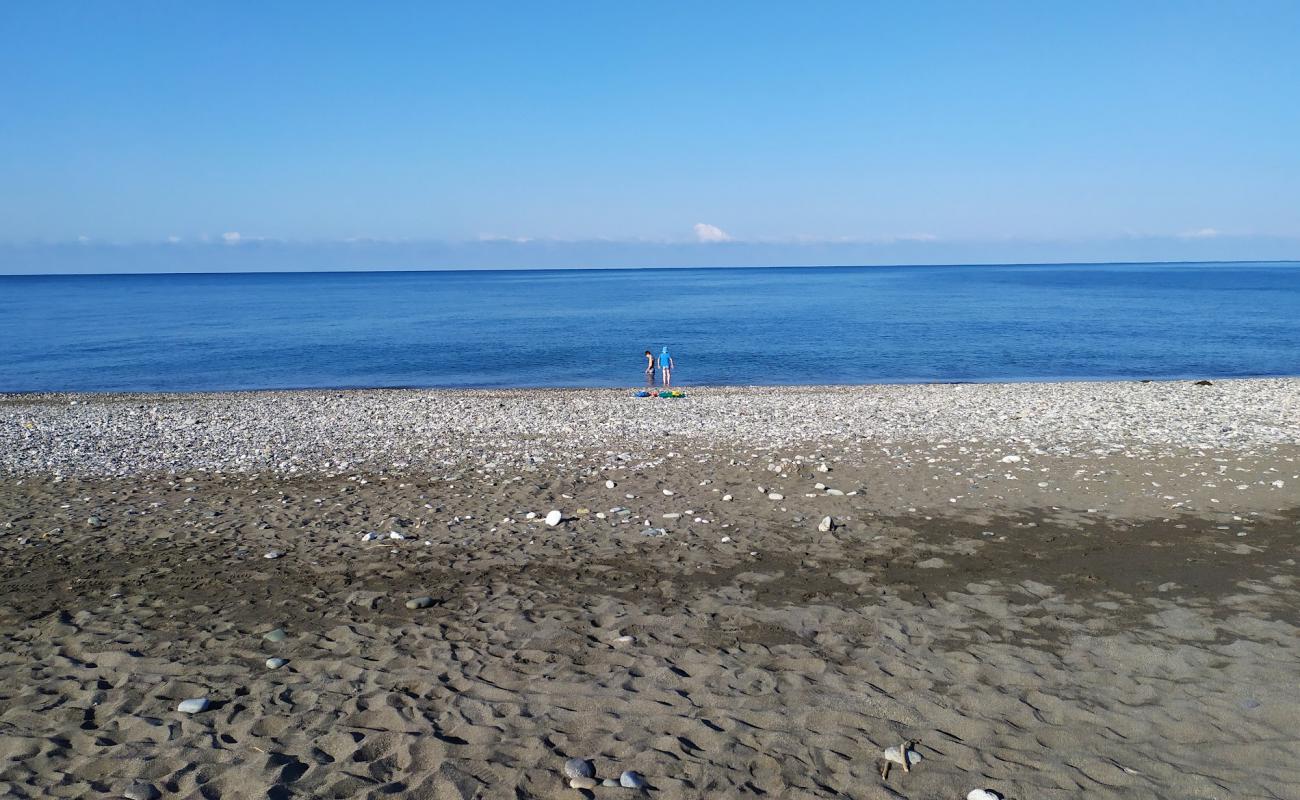 Inkiti beach'in fotoğrafı hafif çakıl yüzey ile