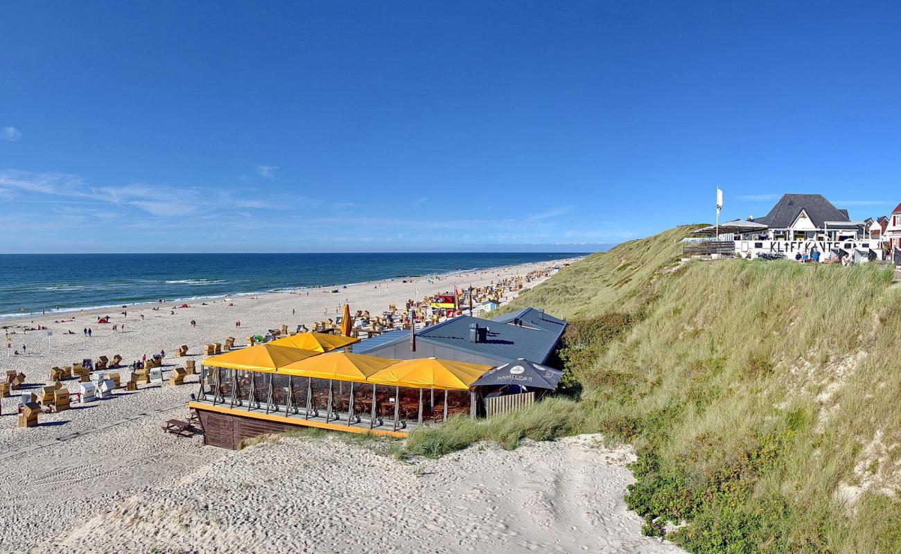 Strand Wenningstedt'in fotoğrafı parlak kum yüzey ile