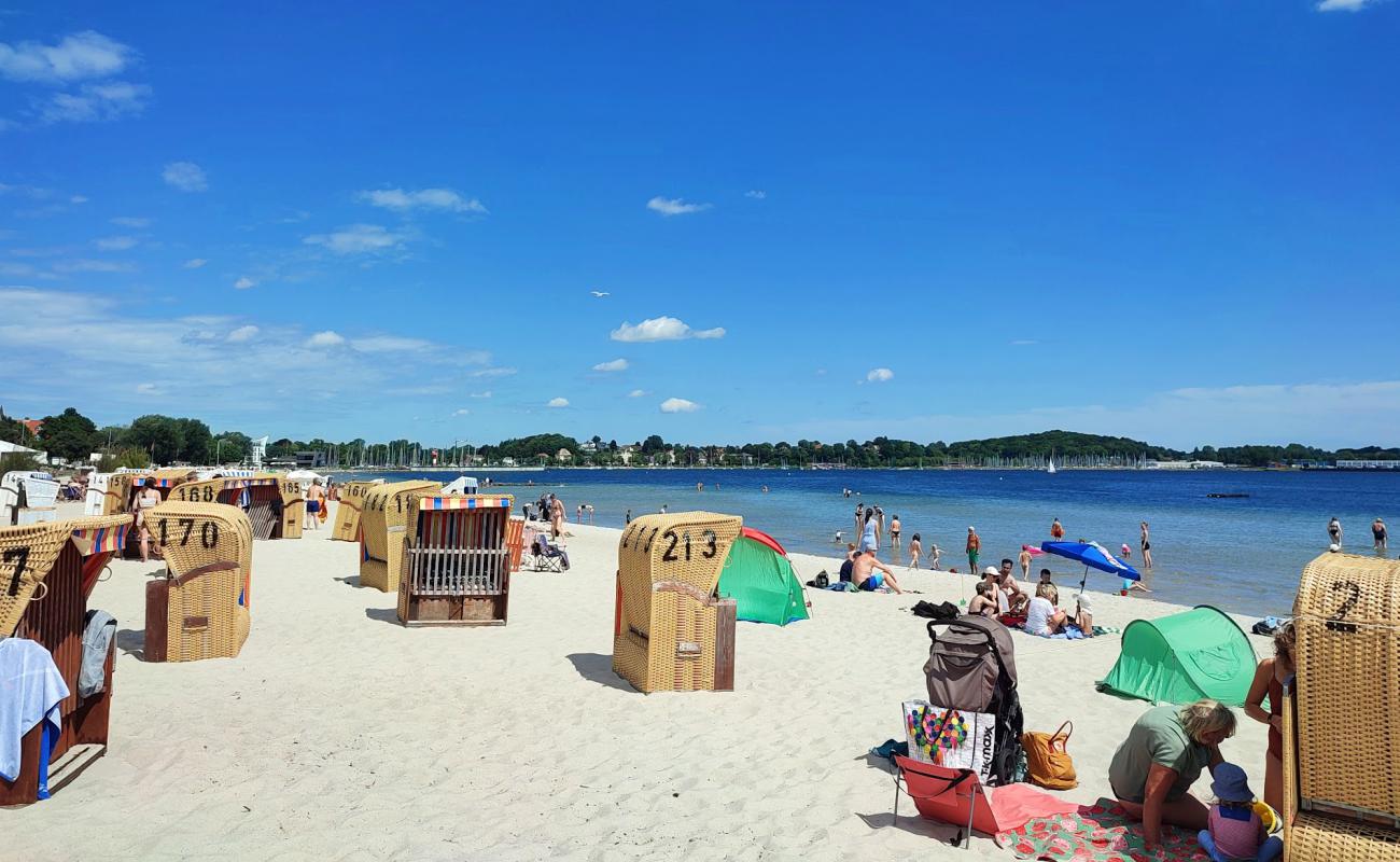 Hauptstrand Eckernforde'in fotoğrafı parlak ince kum yüzey ile