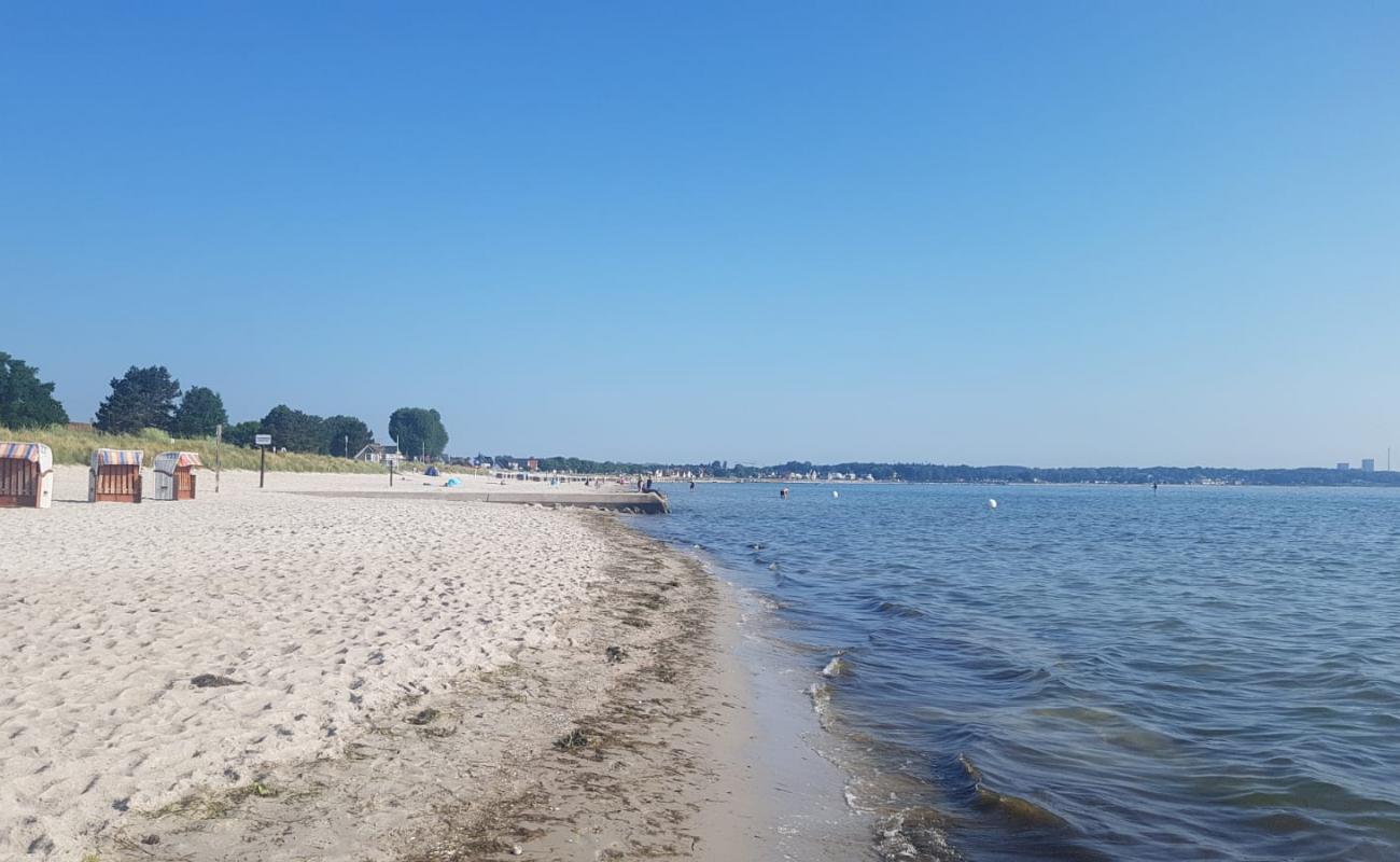 Surendorfer Plajı'in fotoğrafı parlak kum yüzey ile