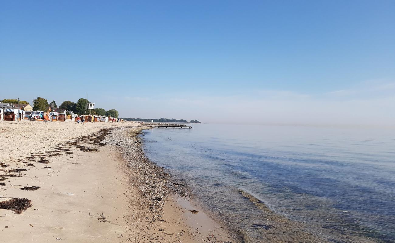 Ostseebad Strande'in fotoğrafı bej kum ve çakıl yüzey ile