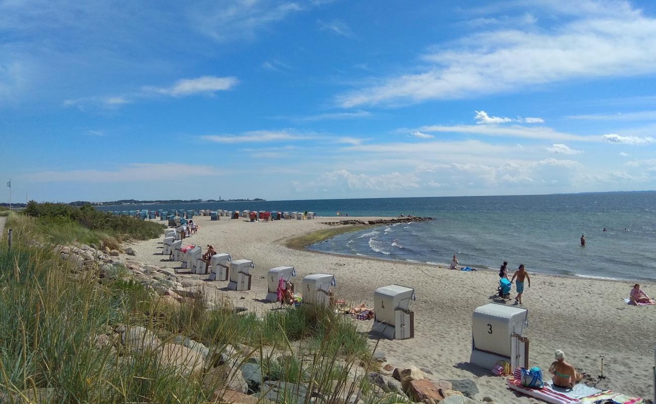 Sierksdorf strand'in fotoğrafı parlak kum yüzey ile