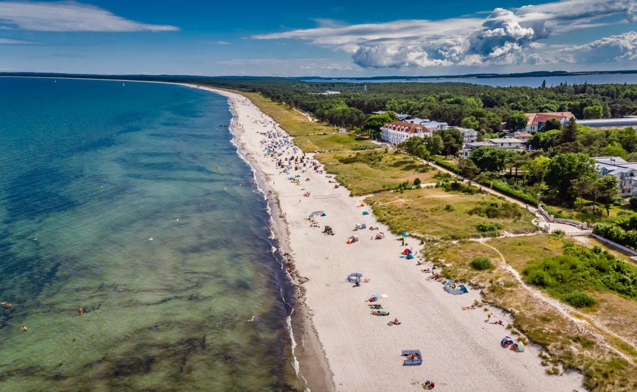 Strand Juliusruh'in fotoğrafı parlak kum yüzey ile