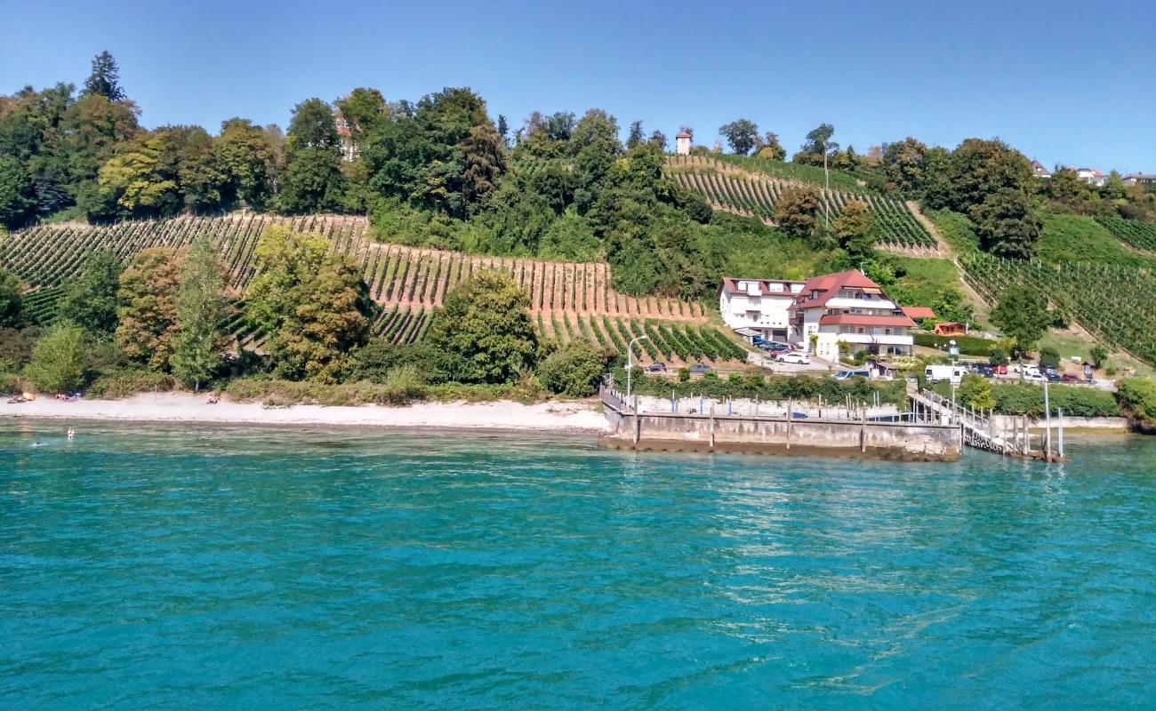 Meersburg Strand'in fotoğrafı gri çakıl taşı yüzey ile