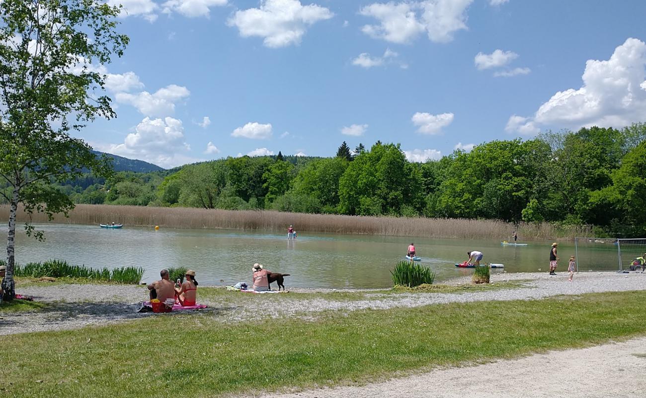Hundestrand'in fotoğrafı küçük gri çakıllar yüzey ile