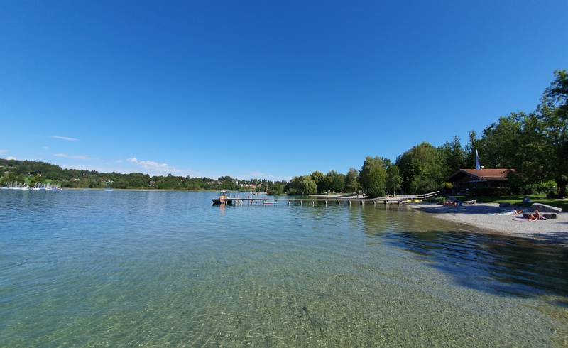 Strandbad Abenteuerspielplatz'in fotoğrafı gri ince çakıl taş yüzey ile