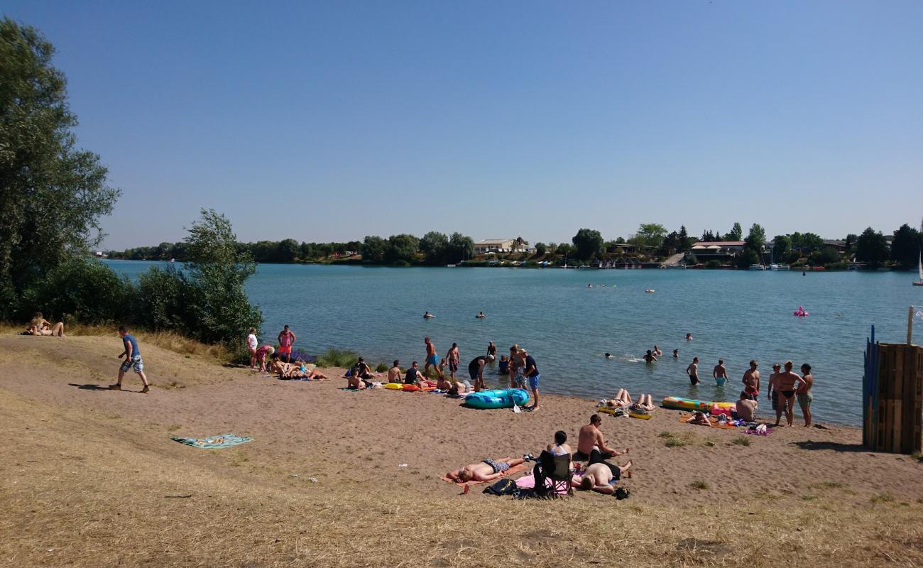 Freizeitgelande Alperstedter Beach'in fotoğrafı açık bej kum yüzey ile