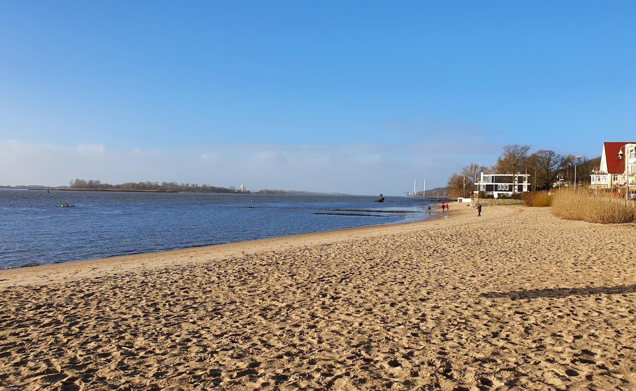 Elbstrand Blankenese'in fotoğrafı parlak ince kum yüzey ile