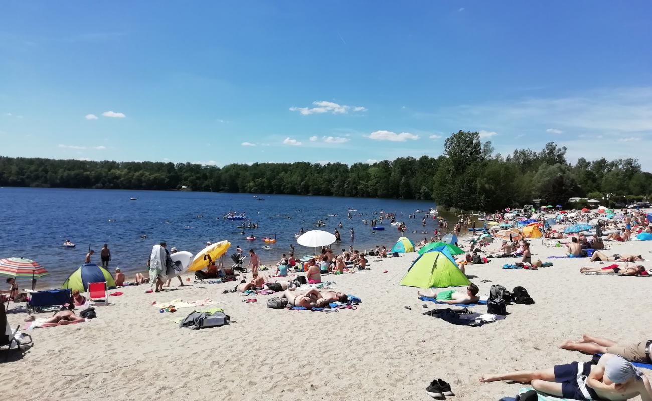 Liblarer See Beach'in fotoğrafı küçük bej çakıl yüzey ile