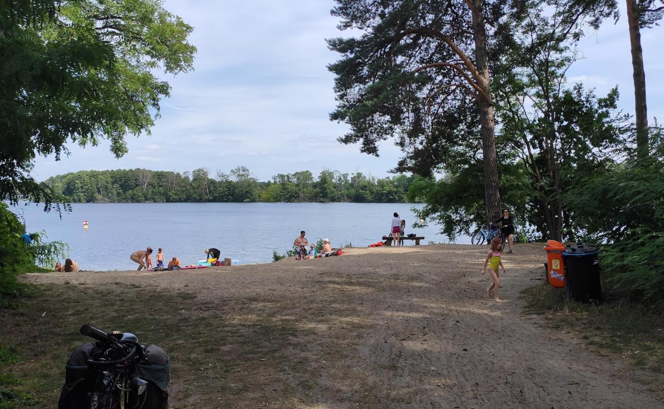 Kleistpark Strandbad'in fotoğrafı çim yüzey ile