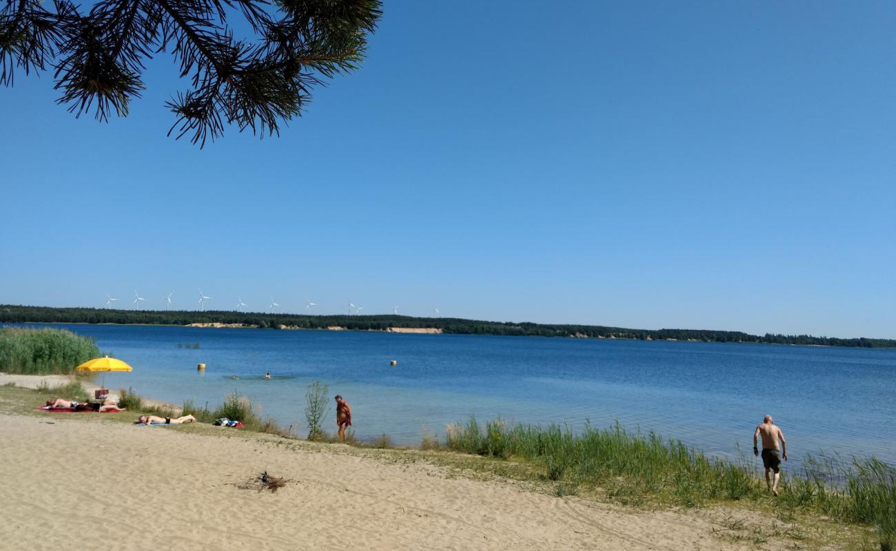 Badestrand Scheibe-See'in fotoğrafı açık bej kum yüzey ile