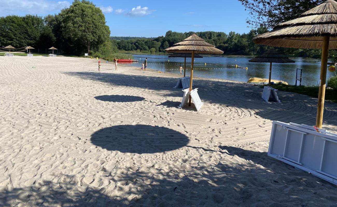 Seeweiher Mengerskirchen'in fotoğrafı parlak ince kum yüzey ile