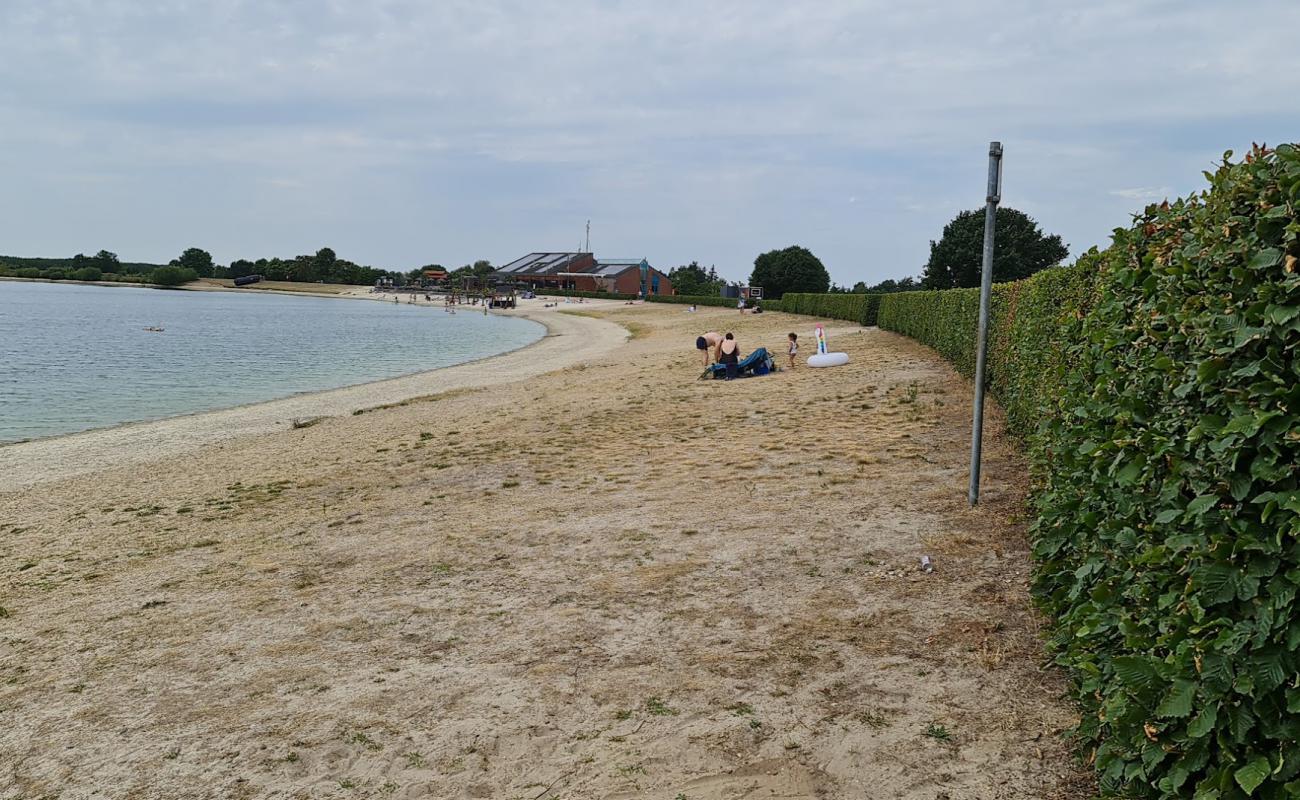 Geeste Strand'in fotoğrafı açık bej kum yüzey ile