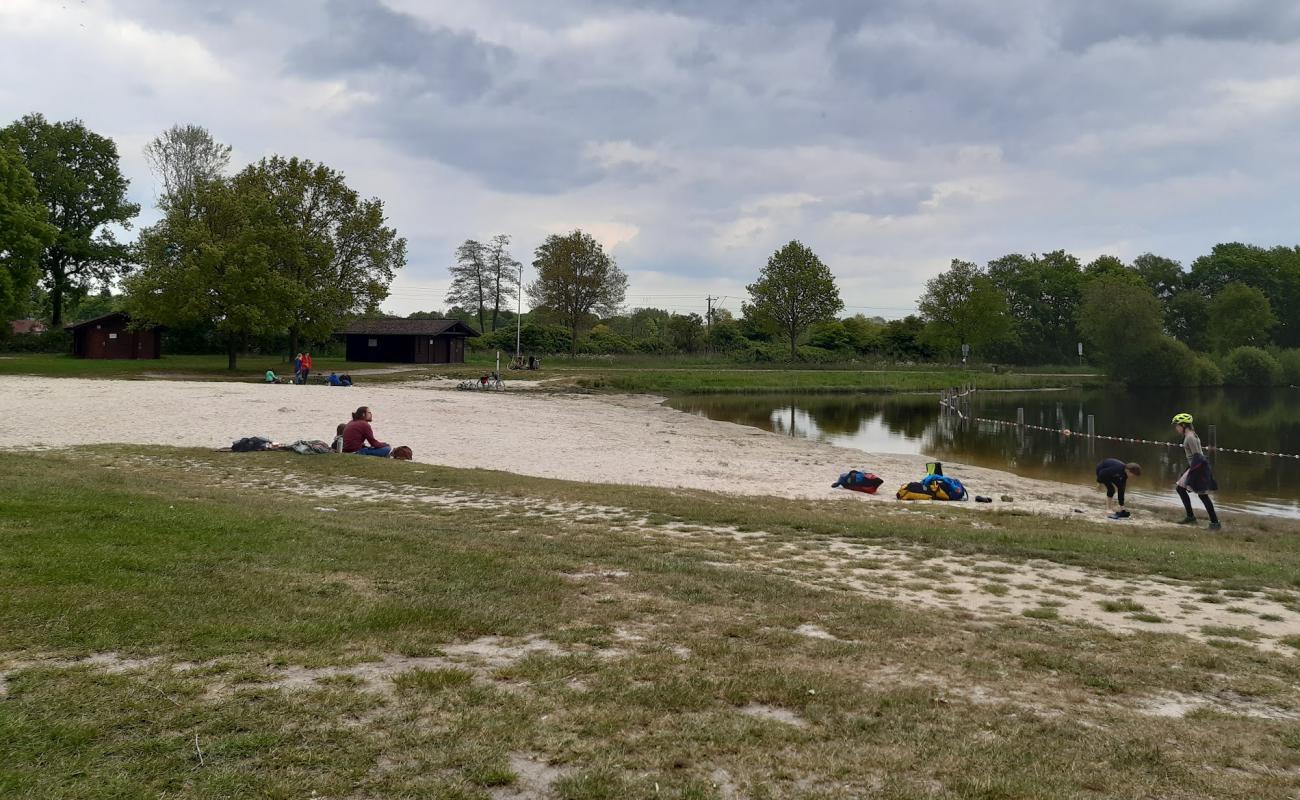 Strand am Woldsee'in fotoğrafı parlak kum yüzey ile