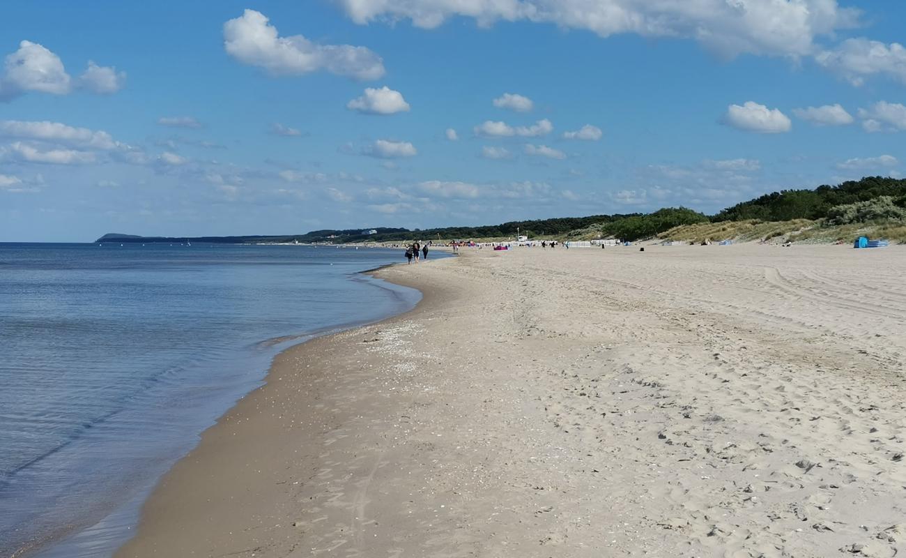Trassenheide Strand'in fotoğrafı açık bej kum yüzey ile