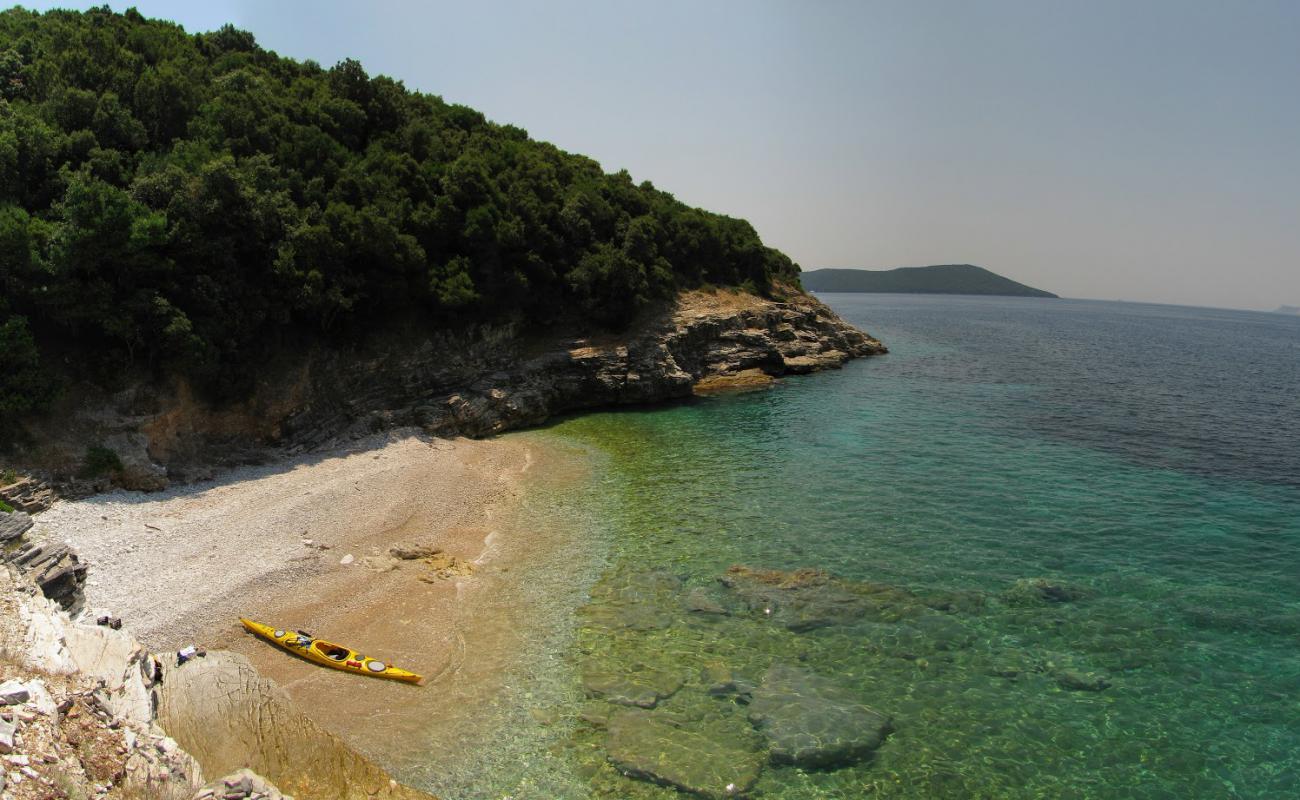 Dei 4  beach'in fotoğrafı beyaz ince çakıl yüzey ile