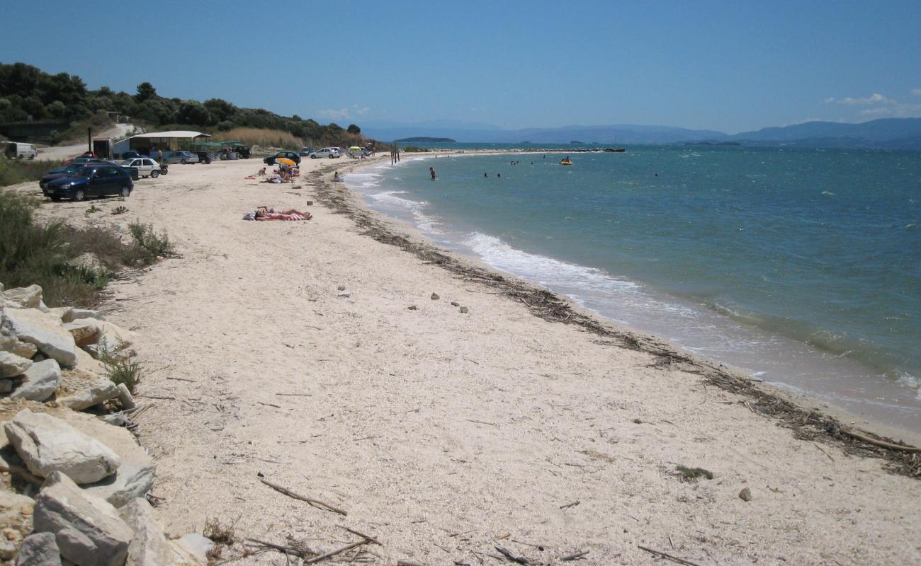 Mega Avlleri'in fotoğrafı açık bej kum yüzey ile