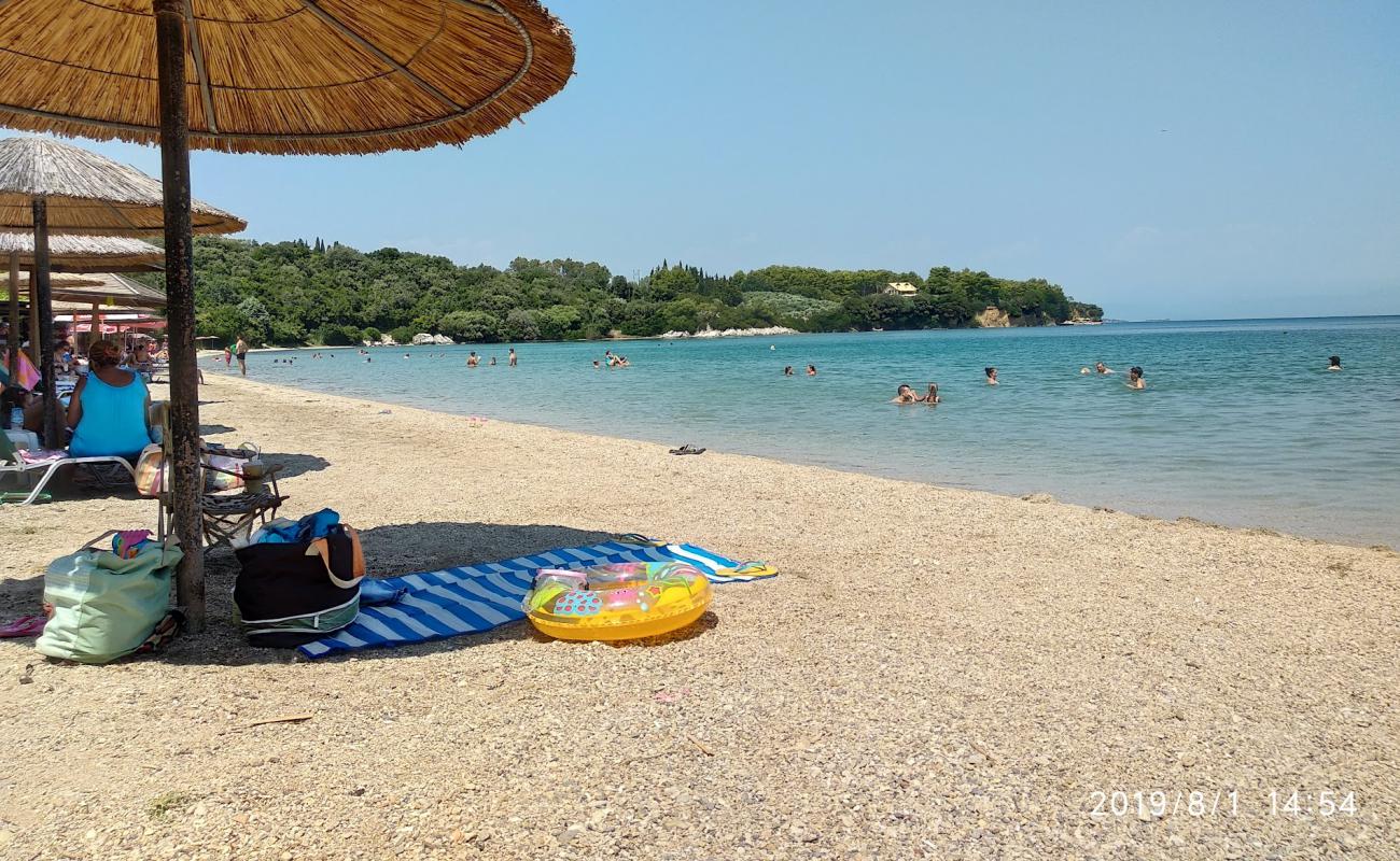 Nea Kamarina 2nd beach'in fotoğrafı koyu i̇nce çakıl yüzey ile