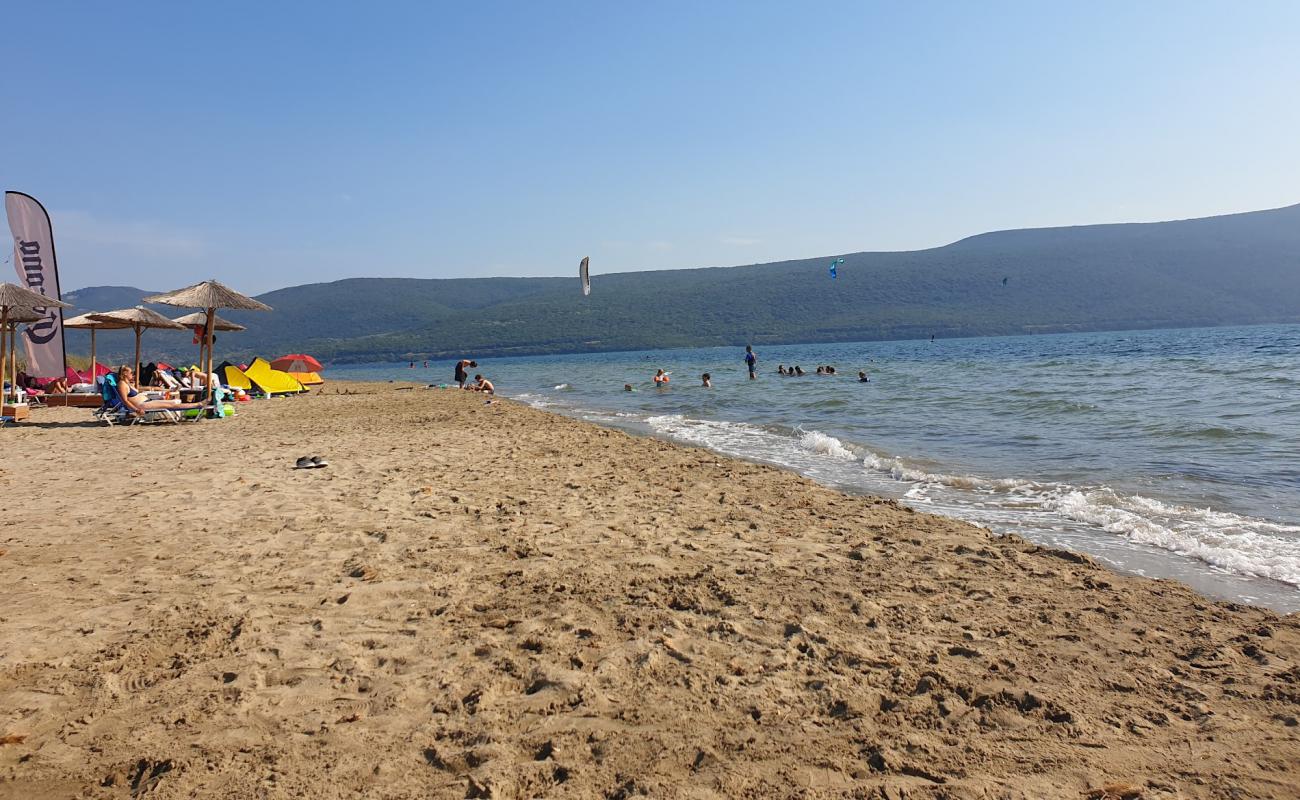 Agios Nikolaos 2nd beach'in fotoğrafı parlak kum yüzey ile