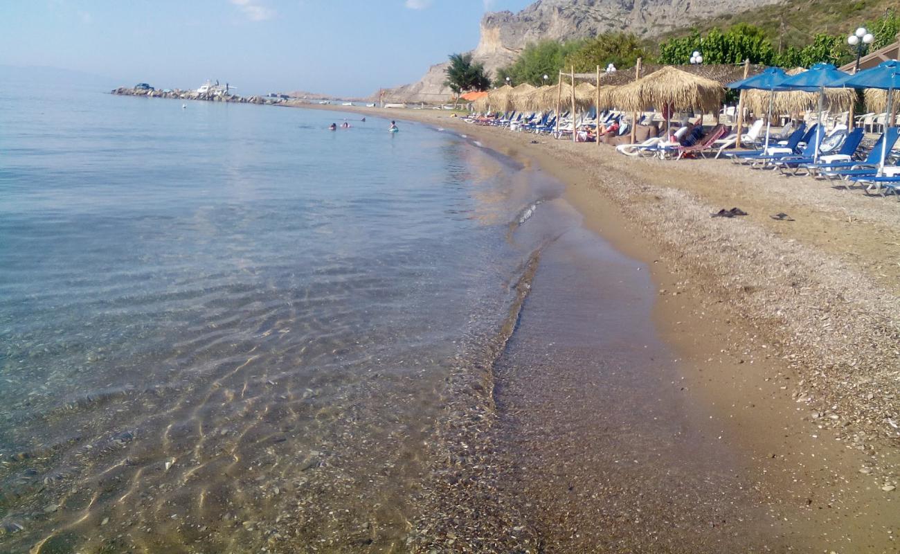Kato Vasiliki beach'in fotoğrafı gri kum ve çakıllar yüzey ile