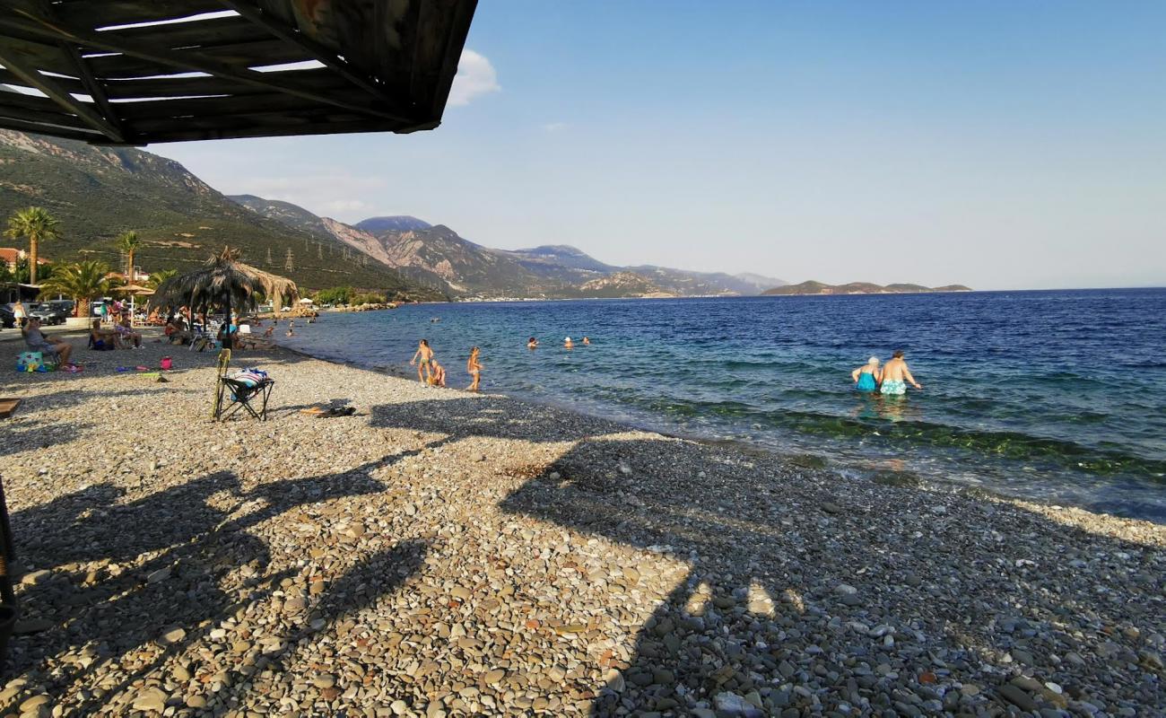 Marathias village beach'in fotoğrafı küçük bej çakıl yüzey ile